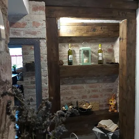 Ξενοδοχείο με διαμερίσματα Ada