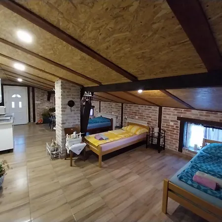 Ada Aparthotel Gračac