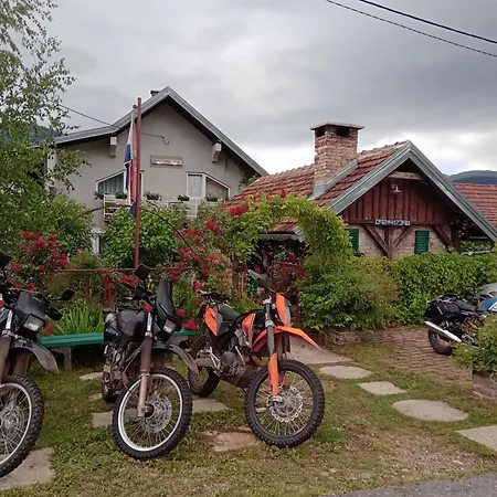 Ada Aparthotel Gračac