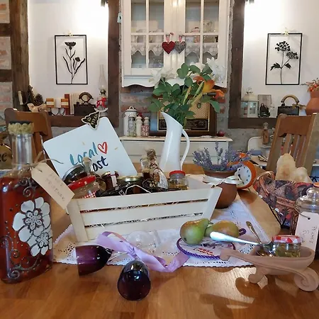 Lägenhetshotell Ada 3*